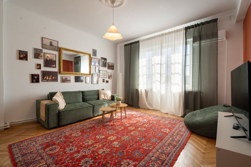 Cartierul Evreiesc, ultracentral, apartament spatios de 120 mp.