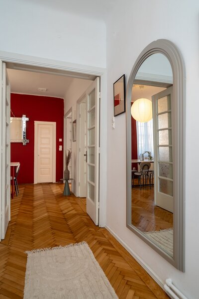 Cartierul Evreiesc, ultracentral, apartament spatios de 120 mp.